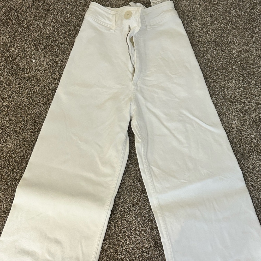 Wide leg white Zara jeans size 22